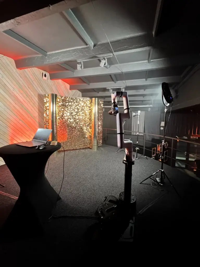 GlamBot rent in Riga - GlamBot rent in Riga for corporate events, beauty launches and social media ready videos.