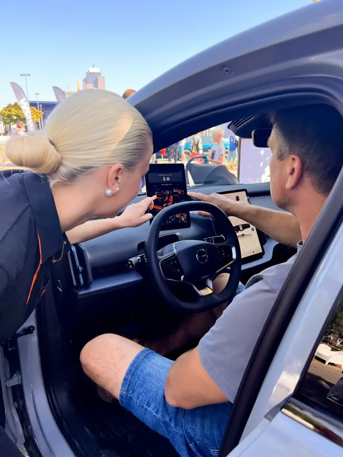 004-Maksliga-intelekta-foto-kaste-ai-foto-kaste-moemtnboxlv-elektro-auto-dienas-2024-kopa-ar-Sixt