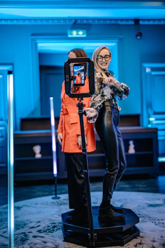 Spin 360 video spineris pasākumiem Rīgā un Latvijā